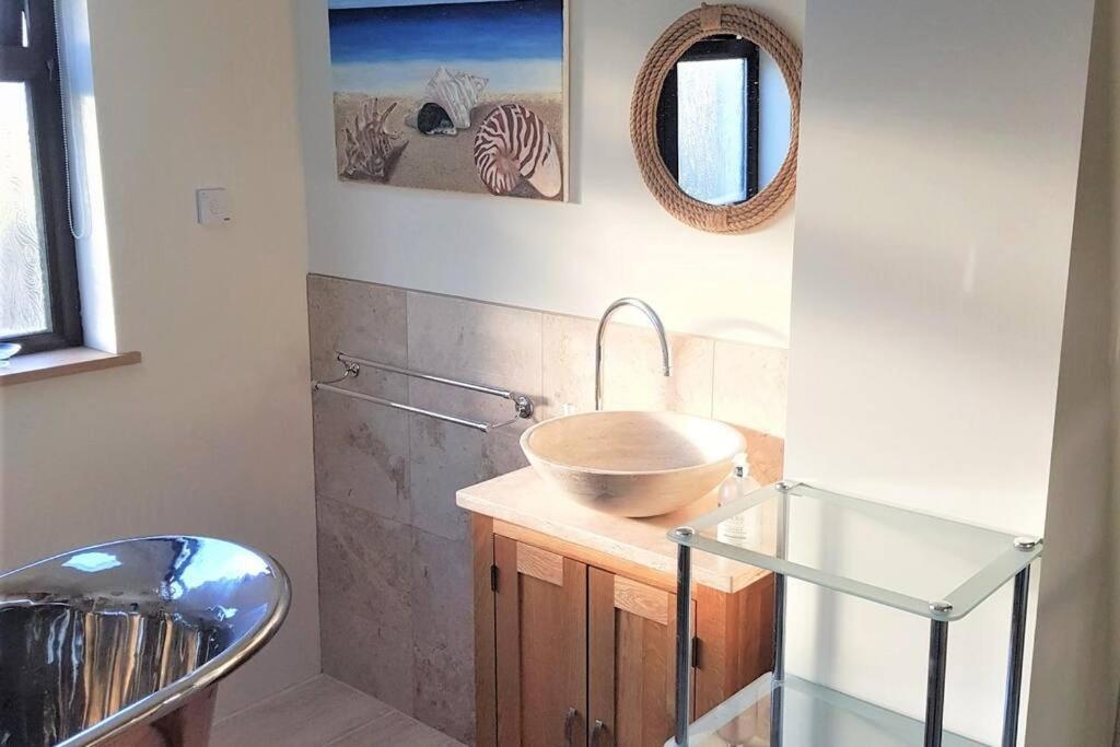 High Quality Detached House With Parking St. Ives Βίλα Εξωτερικό φωτογραφία