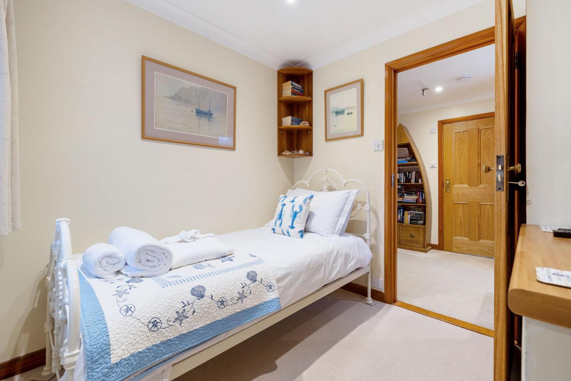 High Quality Detached House With Parking St. Ives Βίλα Εξωτερικό φωτογραφία